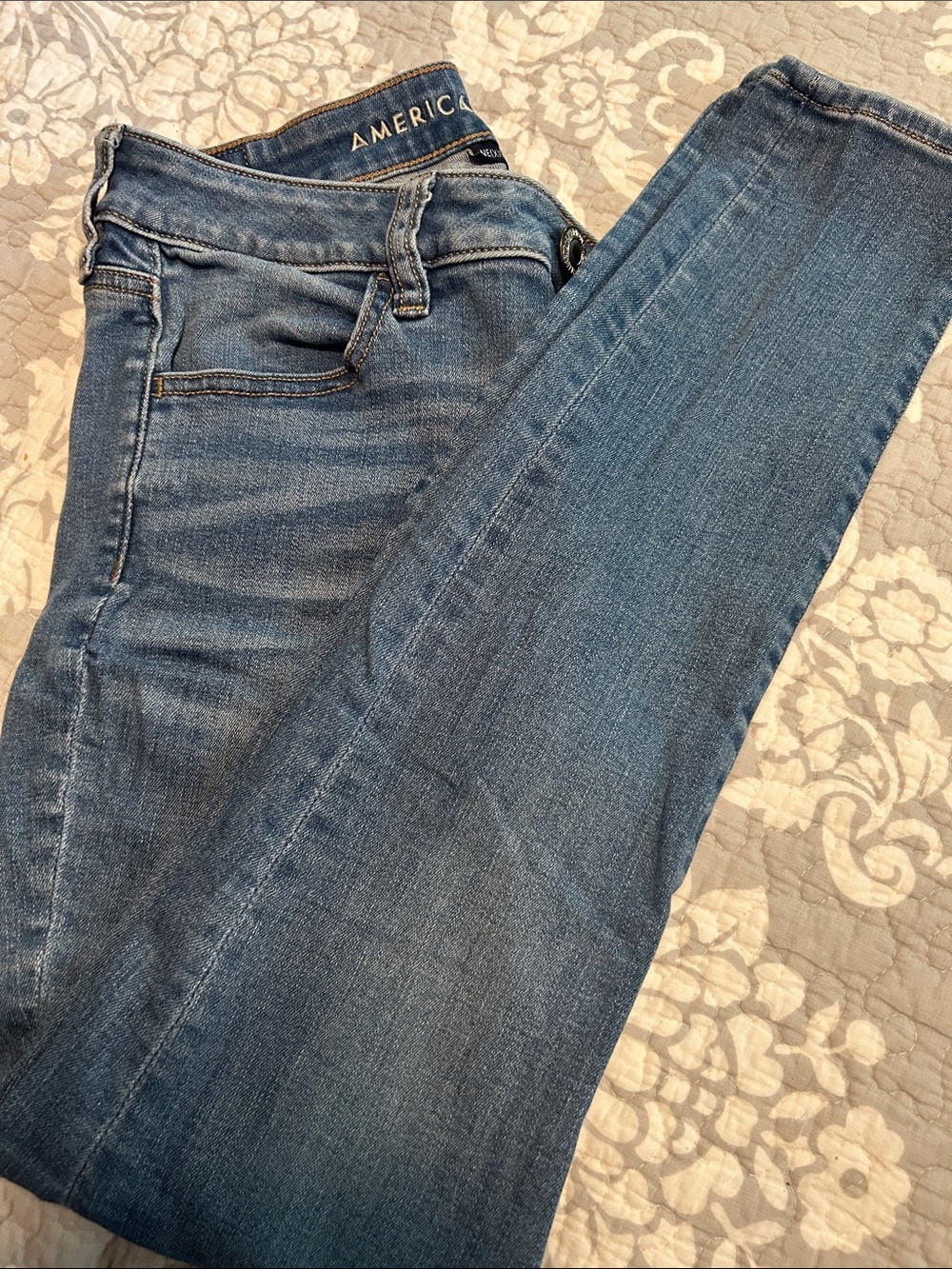 American Eagle Outfitters Medium Blue Skinny Jeans - Women's